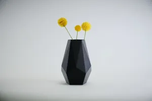 Mishi Faceted Vase  |  STYLE 01 Symmetry